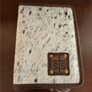 STS Ranchwear Cow Hide Leather Clutch Wallet